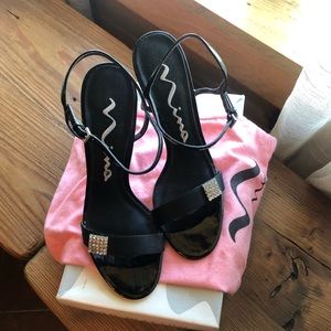 Nina formal black heels